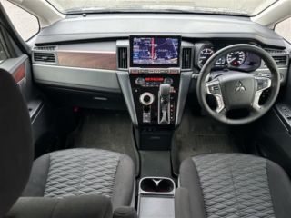 2022 MITSUBISHI DELICA D:5 P 4WD photo 3