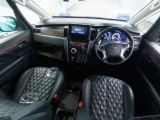 2023 MITSUBISHI DELICA D:5 P Leather Seats photo 3