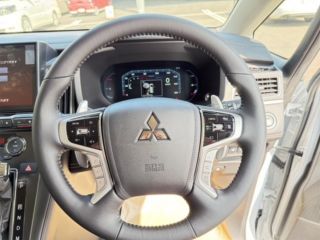 2026 MITSUBISHI DELICA D:5 2.2 P Diesel Turbo 4WD photo 5