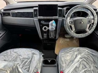 2025 MITSUBISHI DELICA D:5 2.2 Black Edition Diesel Turbo photo 3