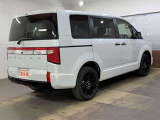 2025 MITSUBISHI DELICA D:5 2.2 Black Edition Diesel Turbo photo 2