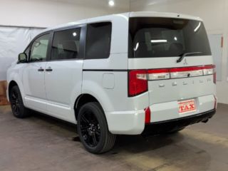 2025 MITSUBISHI DELICA D:5 2.2 Black Edition Diesel Turbo photo 5