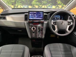 2026 MITSUBISHI DELICA D:5 P photo 2