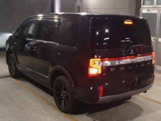 2024 MITSUBISHI DELICA D:5 Chamonix photo 2