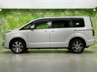 2022 MITSUBISHI DELICA D:5 4WD G Power Package photo 2
