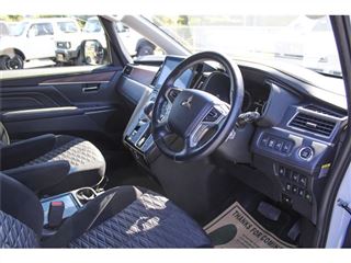 2022 MITSUBISHI DELICA D:5 P7-seater 4WD photo 2