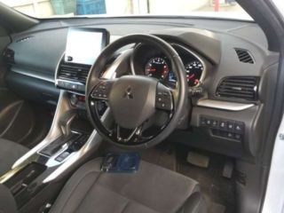 2022 MITSUBISHI ECLIPSE CROSS G Plus Package photo 3
