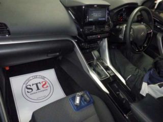 2023 MITSUBISHI ECLIPSE CROSS G photo 3