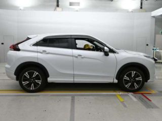 2024 MITSUBISHI ECLIPSE CROSS P photo 3