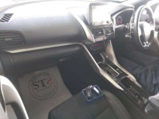 2023 MITSUBISHI ECLIPSE CROSS P photo 3