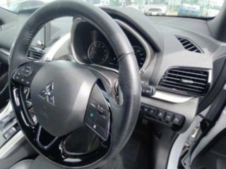 2023 MITSUBISHI ECLIPSE CROSS P photo 3