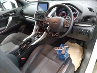 2023 MITSUBISHI ECLIPSE CROSS P 4WD photo 3
