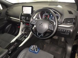 2022 MITSUBISHI ECLIPSE CROSS G Plus Package 4WD photo 3