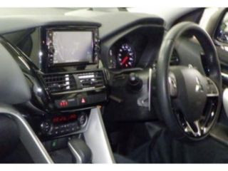2021 MITSUBISHI ECLIPSE CROSS G Plus Package photo 3