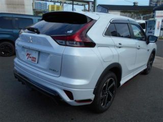 2021 MITSUBISHI ECLIPSE CROSS P 4WD photo 5
