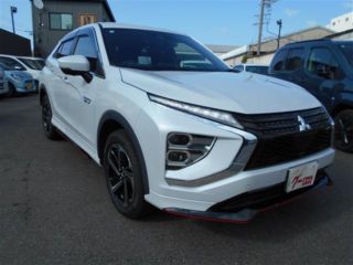 2021 MITSUBISHI ECLIPSE CROSS P 4WD photo 2