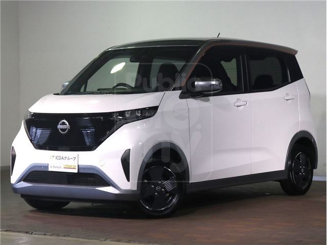 2023 NISSAN SAKURA X ◆ Aftermarket 10-inch navigation system ◆ Backup camera ◆ LED lights ◆ Parking sensors