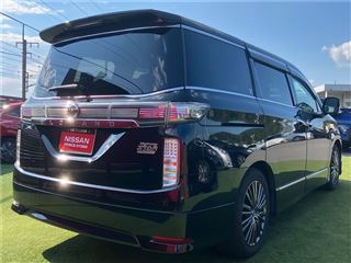 2021 NISSAN ELGRAND 350 Highway Star Premium Urban Chrome photo 2