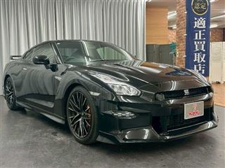 2024 NISSAN GT-R Black Edition photo 3