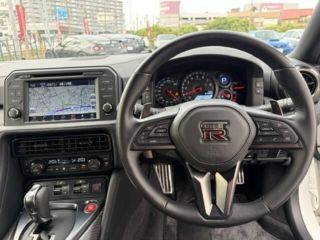 2025 NISSAN GT-R Pure Edition photo 3