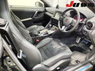 2024 NISSAN GT-R Premium Edition 4WD photo 3