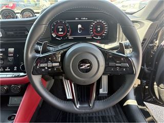 2022 NISSAN FAIRLADY Z Version ST, black and red seats, BOSE sound system, 19-inch alloy wheels, heated seats. photo 3