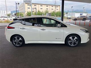 2021 NISSAN LEAF XV Selection photo 4