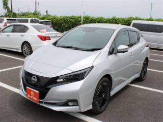 2023 NISSAN LEAF G photo 4
