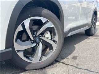 2025 SUBARU FORESTER Advance photo 5
