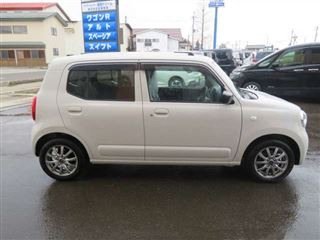 2025 SUZUKI ALTO 660 L Upgrade Package equipped vehicle, 4WD, with Suzuki Connect. photo 3