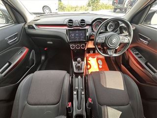 2022 SUZUKI SWIFT Sports car, 6-speed manual transmission, one owner. photo 3