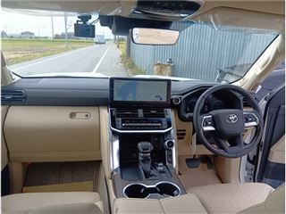 2026 TOYOTA LAND CRUISER Rear entertainment system / Cool box / Modellista / ZX photo 3