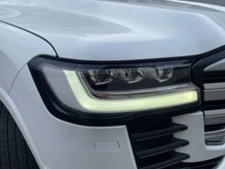 2023 TOYOTA LAND CRUISER ZX, one-owner, used item purchased. photo 4