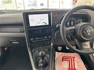 2025 TOYOTA GR YARIS RZ High Performance + Aero Performance Package photo 5