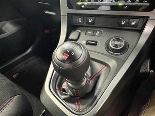 2025 TOYOTA GR YARIS RZ High Performance + Aero Performance Package photo 4