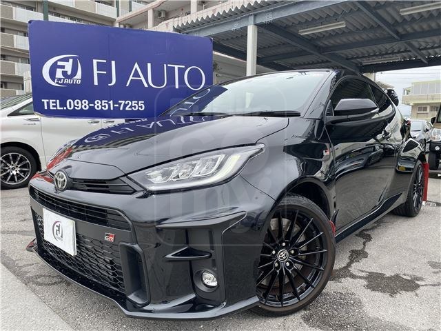 2022 TOYOTA GR YARIS RZ 4WD ★ 6-speed manual transmission ★ Genuine 18-inch alloy wheels ★ Mudguards