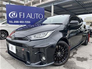 2022 TOYOTA GR YARIS RZ 4WD ★ 6-speed manual transmission ★ Genuine 18-inch alloy wheels ★ Mudguards