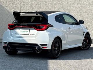 2025 TOYOTA GR YARIS RZ High Performance + Aero Performance Package 4WD photo 2
