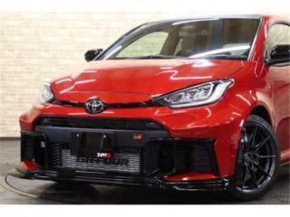 2025 TOYOTA GR YARIS RZ High Performance photo 2