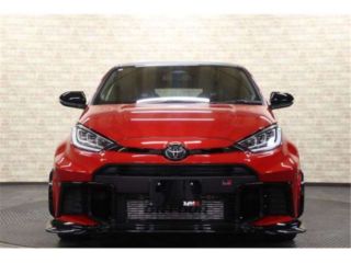 2025 TOYOTA GR YARIS RZ High Performance photo 3