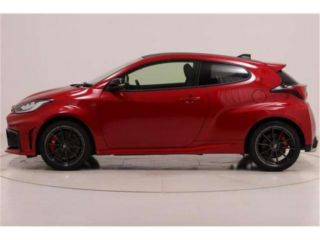 2025 TOYOTA GR YARIS RZ High Performance photo 3
