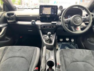2022 TOYOTA GR YARIS RZ High Performance photo 2
