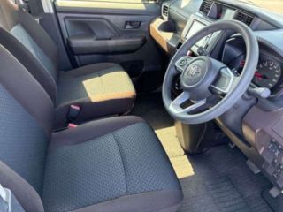 2023 TOYOTA ROOMY G photo 5