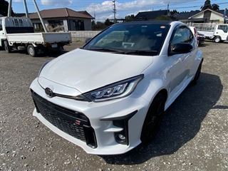 2022 TOYOTA GR YARIS RS photo 4