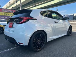 2022 TOYOTA GR YARIS RS photo 2
