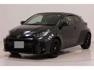 2022 TOYOTA GR YARIS RS photo 2