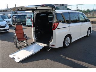 2022 TOYOTA NOAH 2.0 SG Welcab Wheelchair Accessible Vehicle Type I Two-Person Wheelchair Accessible