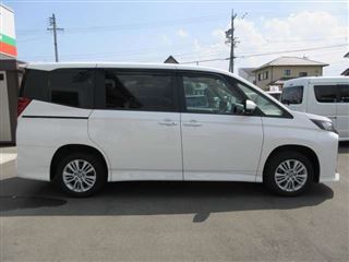 2023 TOYOTA NOAH 2.0 SG Welcab Passenger Seat Lift-Up Tilt Seat Vehicle photo 4
