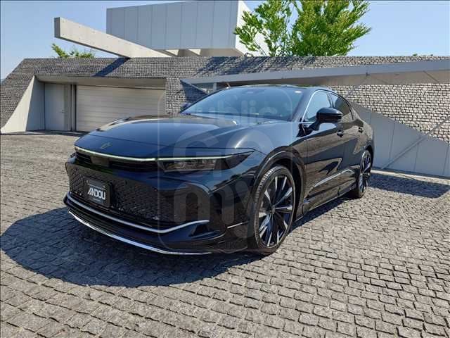 2022 TOYOTA CROWN CROSSOVER RS “Advanced”