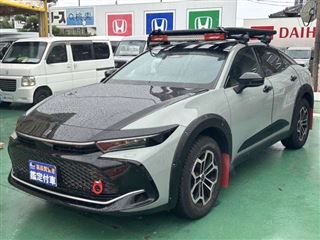 2024 TOYOTA CROWN CROSSOVER 2.4 RS Landscape 4WD with navigation function and hitch receiver.